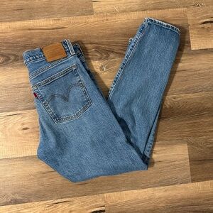 Levi’s Wedgie Straight Jeans
